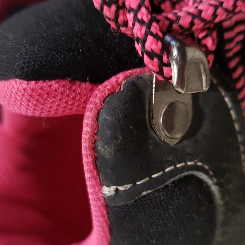 Pink and black snickers kids size 3 - Picture 7 of 8